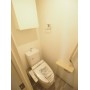 ウォシュレット機能のある綺麗なトイレです